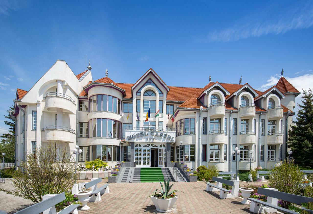 Hotel Castel Сфынту-Георге Экстерьер фото